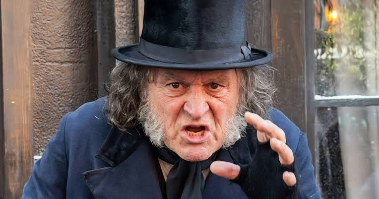 Johnny Depp al Comic-Con 2026 irriconoscibile: ecco Ebenezer, il suo ritorno dark
