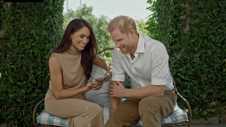Meghan rifiuta il viaggio a Londra: Harry tornerà a casa da solo
